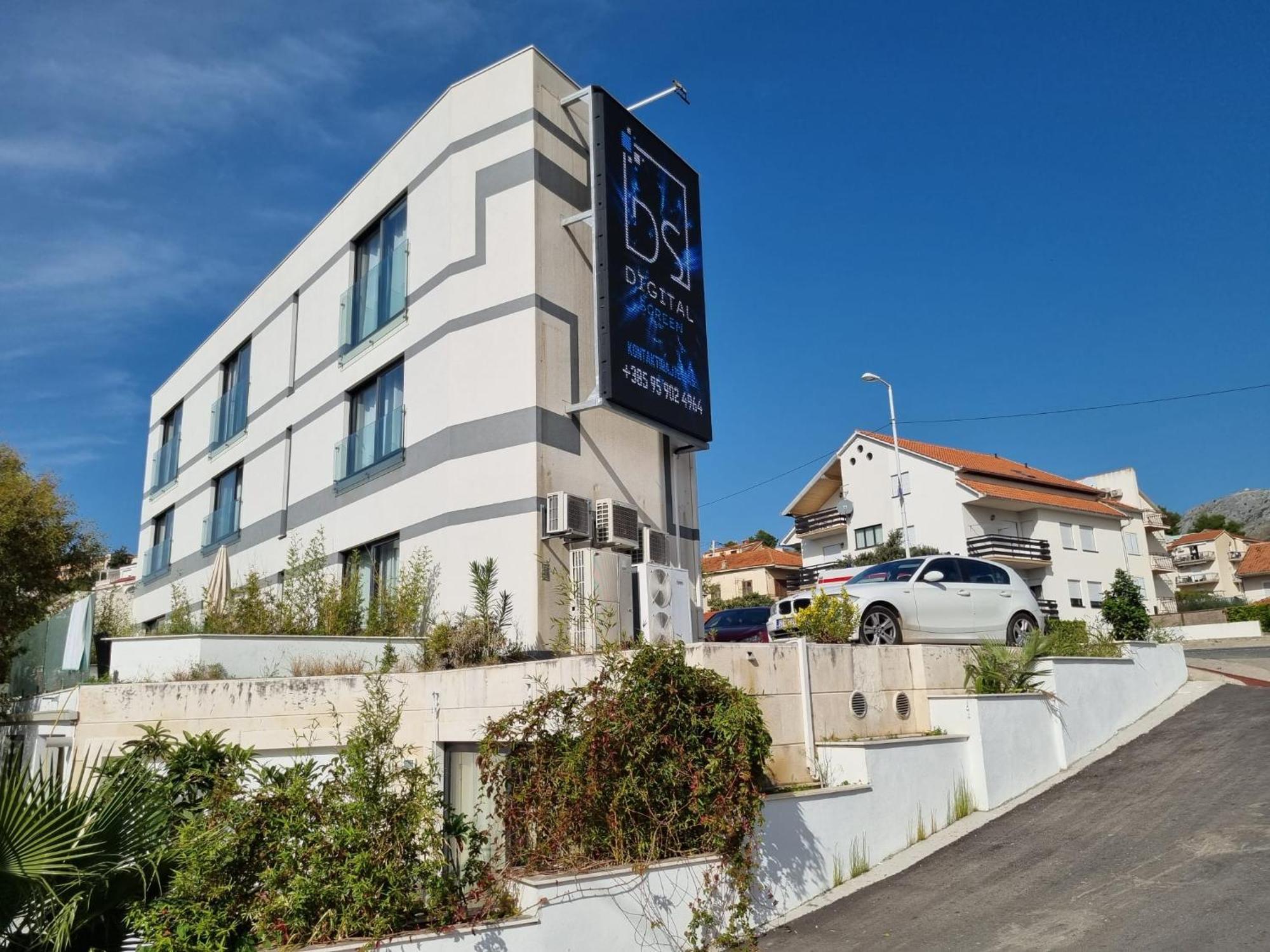 Hotel Jona Podstrana Luaran gambar