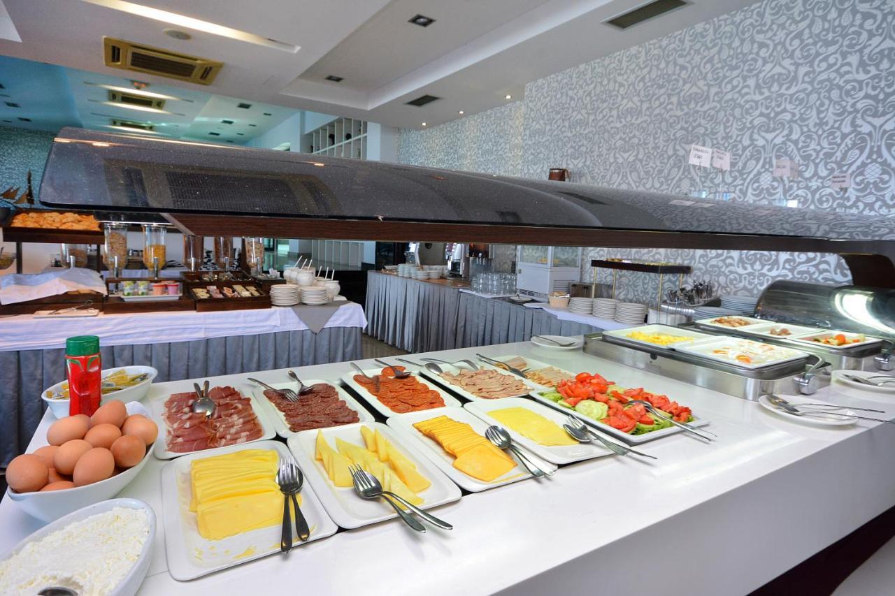 Hotel Jona Podstrana Luaran gambar
