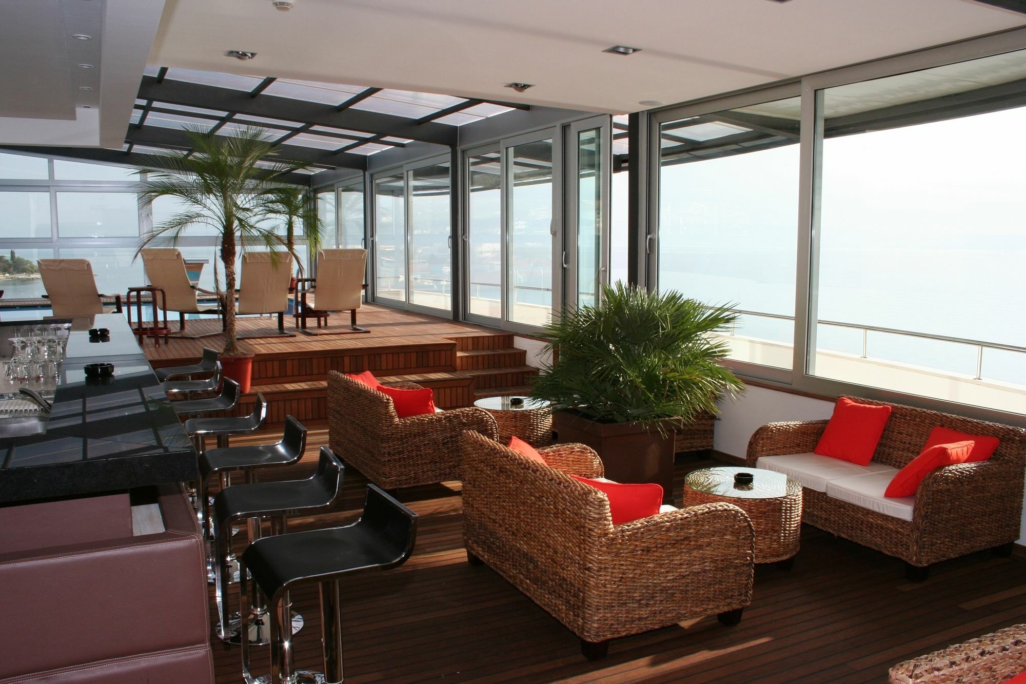 Hotel Jona Podstrana Luaran gambar